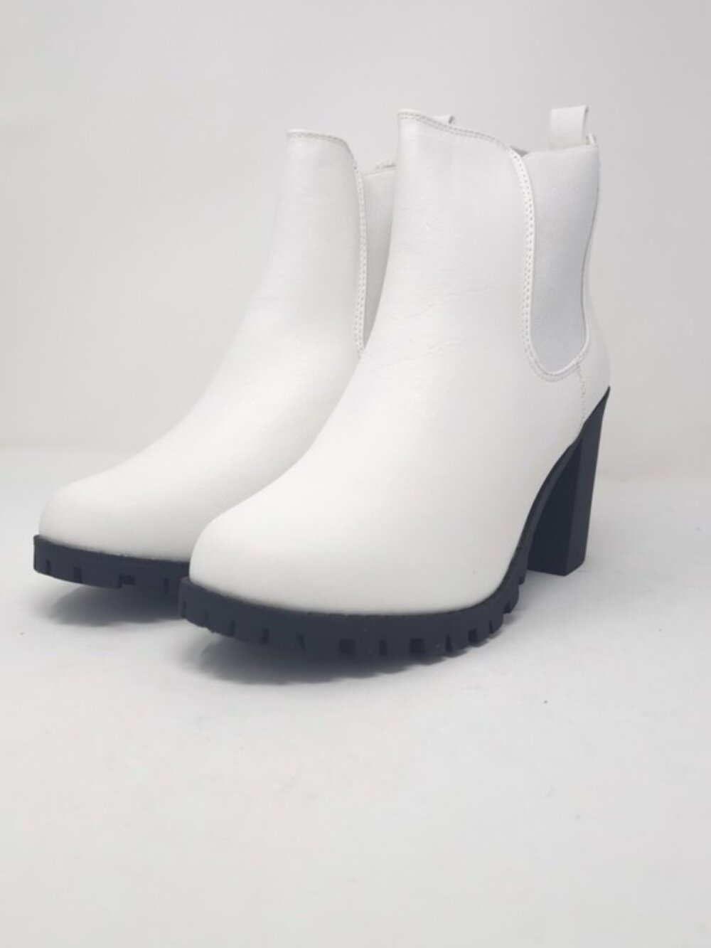 White Chunky Heel Ankle Boots Chelsea Style Platform Minimalist Trendy